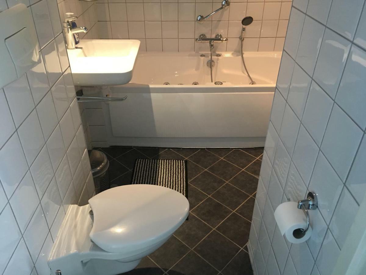 Sunset Boulevard Apartment ซานด์โวร์ต ภายนอก รูปภาพ